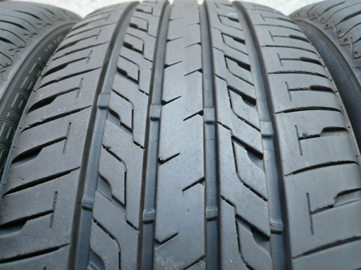 中古タイヤ225/40R18 92W