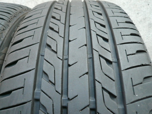 中古タイヤ225/40R18 92W