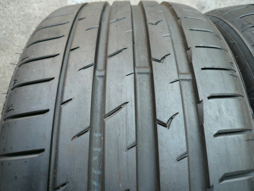 中古タイヤ225/35R19 88Y