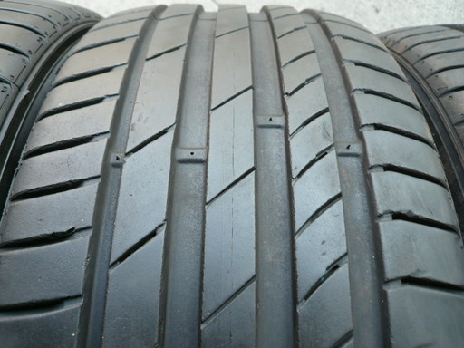 中古タイヤ235/40R18 95Y