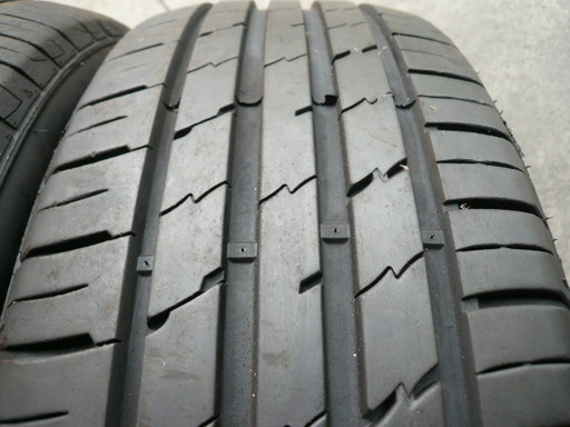 中古タイヤ225/60R18 100V